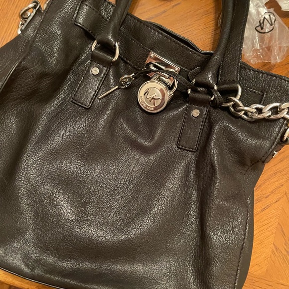 Michael Kors Bag. Good for work. - Picture 4 of 4